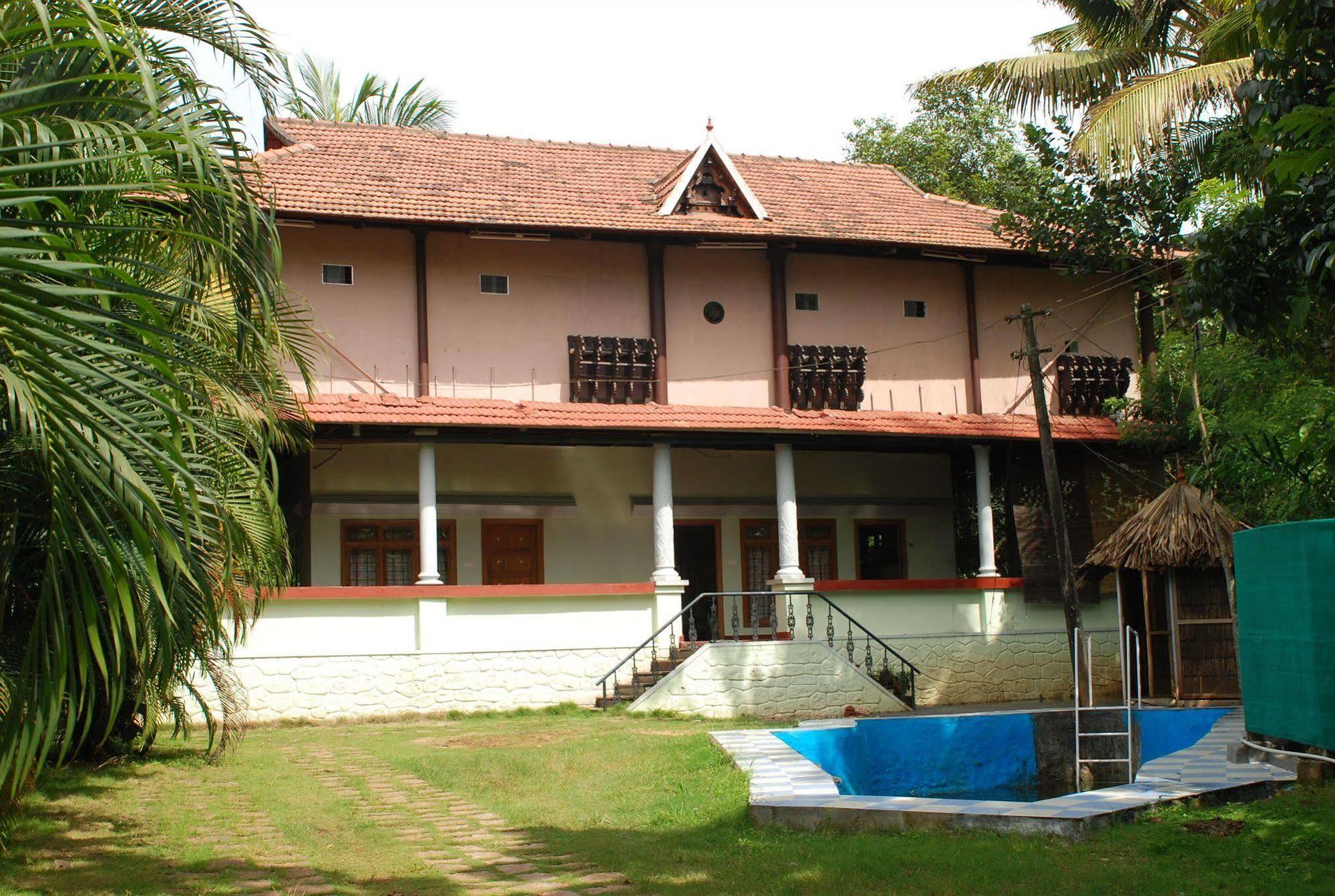 Backwater Retreat Apartment Kumarakom Exterior photo